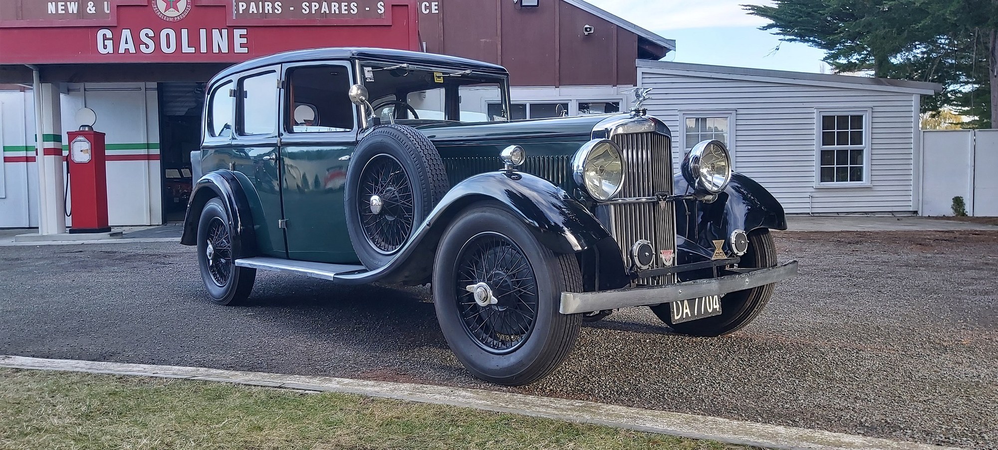 NZ Historic Vehicle!, foto 1