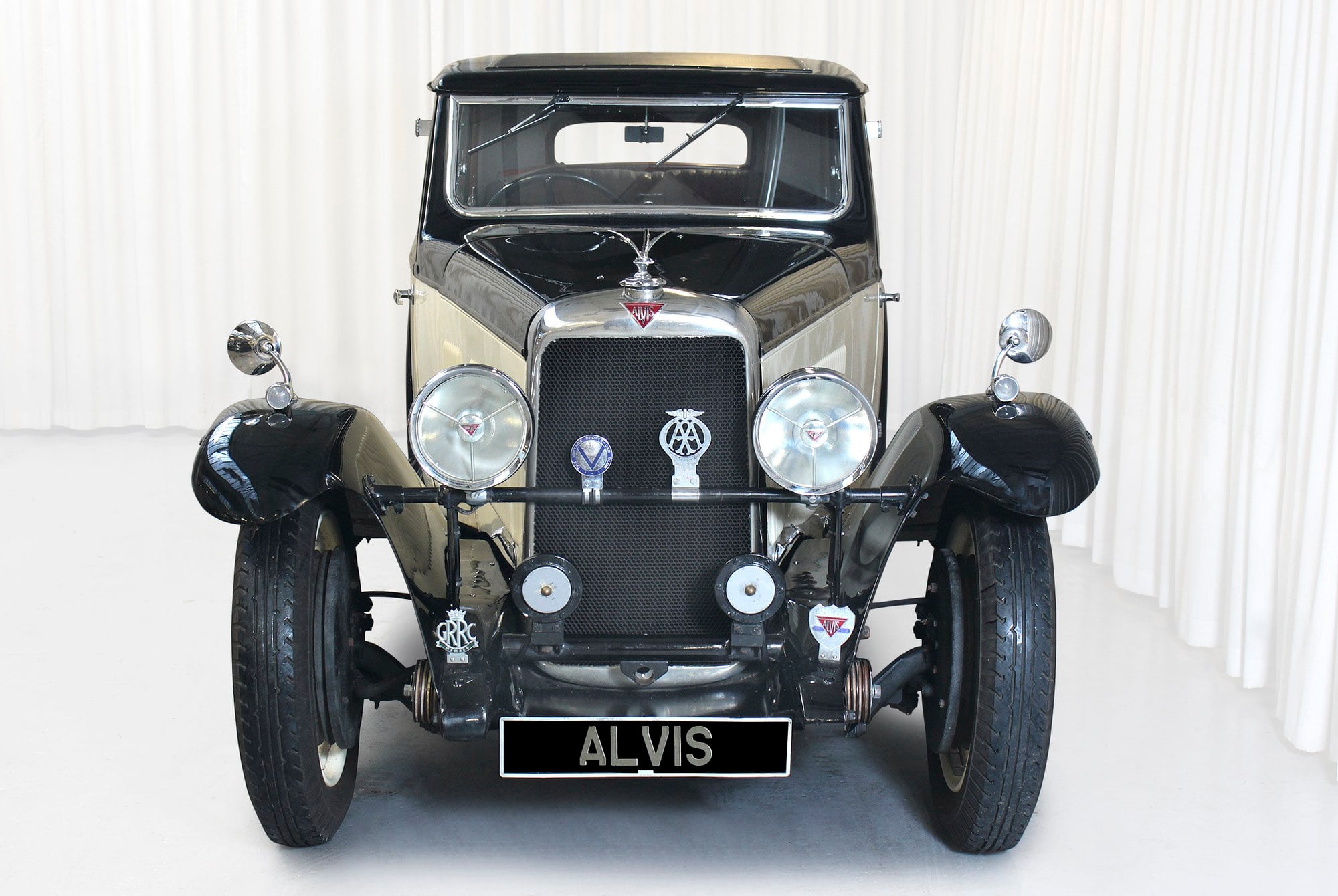 1933 Alvis Sixteen SA 16.95 Sports Saloon By Charlesworth, foto 3