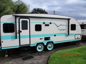 2020 Brand new 50’s style American caravan In vendita