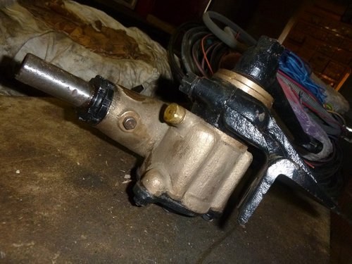 amilcar steering box A vendre