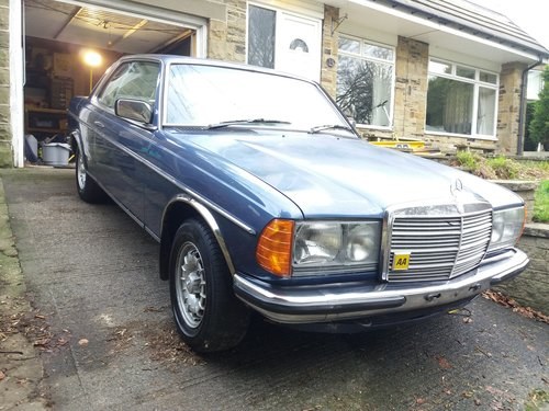 1985 Mercedes 230CE Coupe easy project for recommission En Venta