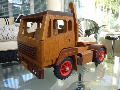 Wooden Hand Made Truck & Trailer In vendita