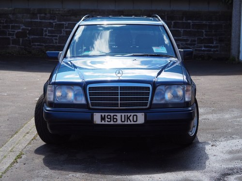 1994 W124 E280 TE with 7 seats SOLD