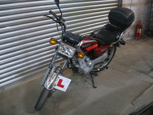 Yamasaki YM125-3 2012 124cc Red Petrol Motorcycle In vendita