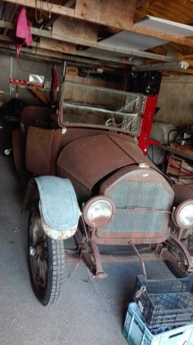 1917 Overland Restoration project with running engine For Sale