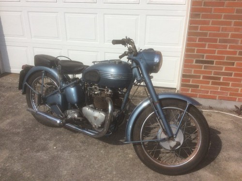 Triumph thunderbird 1953 matching numbers. For Sale