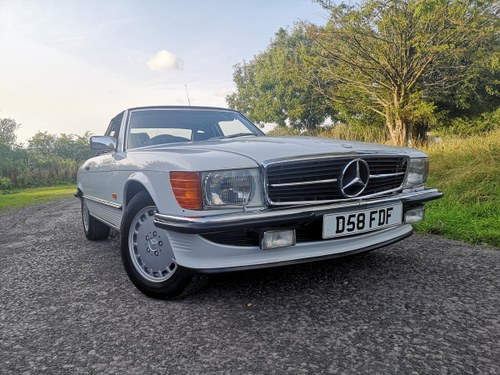 1986 Mercedes 500SL, Stunning. Must be seen !! In vendita