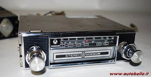 1967 Voxson stereo 8-track car radios In vendita