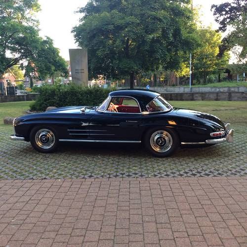 1961 beautifull restored 300 SL roadster with hardtop For Sale