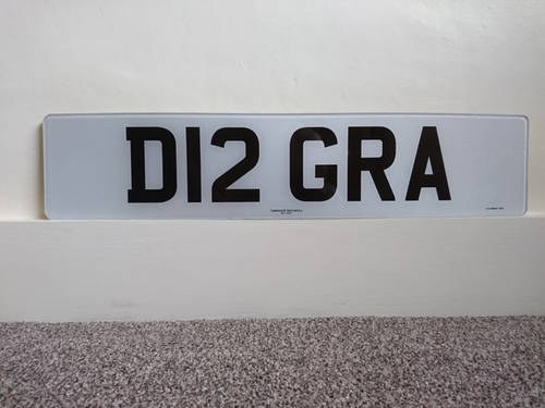 Private plate D12  GRA In vendita
