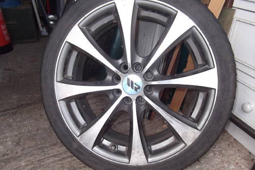 Set of four Alloy wheels and tyres In vendita