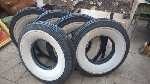 American white wall tyres 8-90-15 never used In vendita