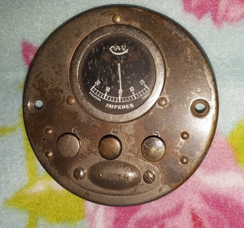 1920 CAV 3 Button Switch Panel In vendita