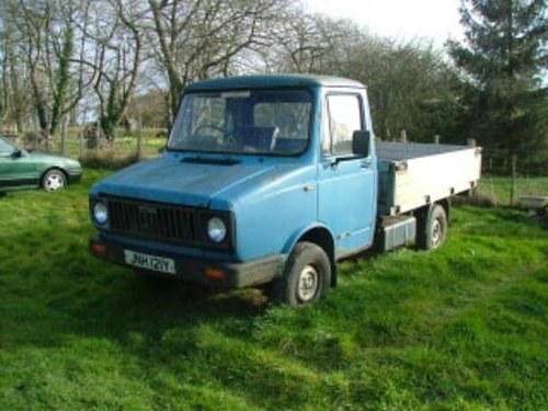 1982 SHERPA 255, 38,000 MILES ONLY: FOR RESTORATION VENDUTO