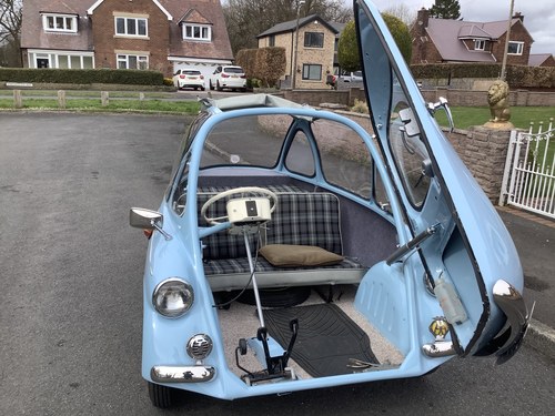 1963 Heinkel Trojan 3 wheel bubble car For Sale