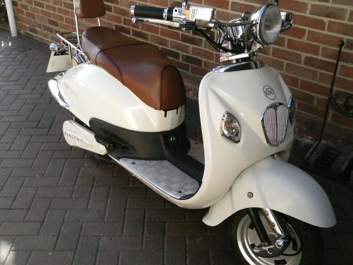 2011 electric moped vespa For Sale