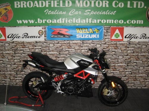 2018 18-reg Aprilia Shiver 900 finished in grey and silver For Sale