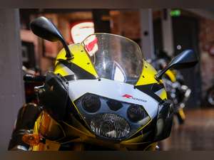 2003 Aprilia RSV1000R UK supplied in rare Yellow Paint Scheme For Sale (picture 16 of 27)