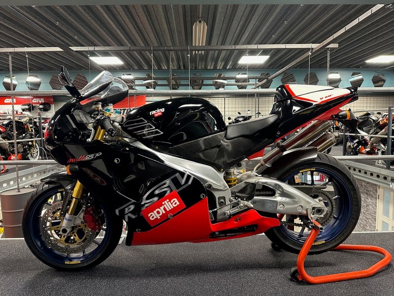 1999 Aprilia RSV 1000 - 1 1999 Aprilia RSV 1000 - 1