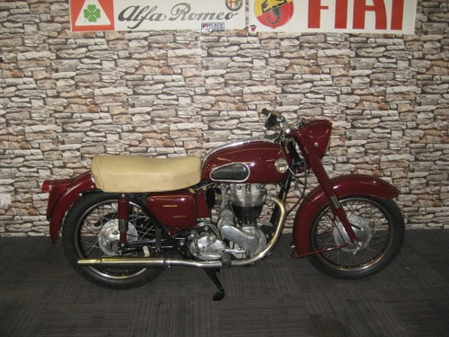1958 Ariel 350 Red Hunter finished in maroon and black For Sale