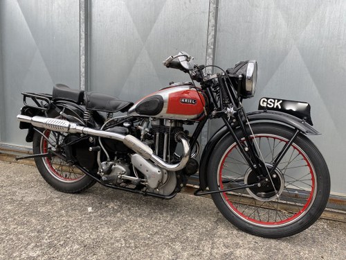 Ariel red hunter vh500 1939 oozing with patina runs mint! For Sale