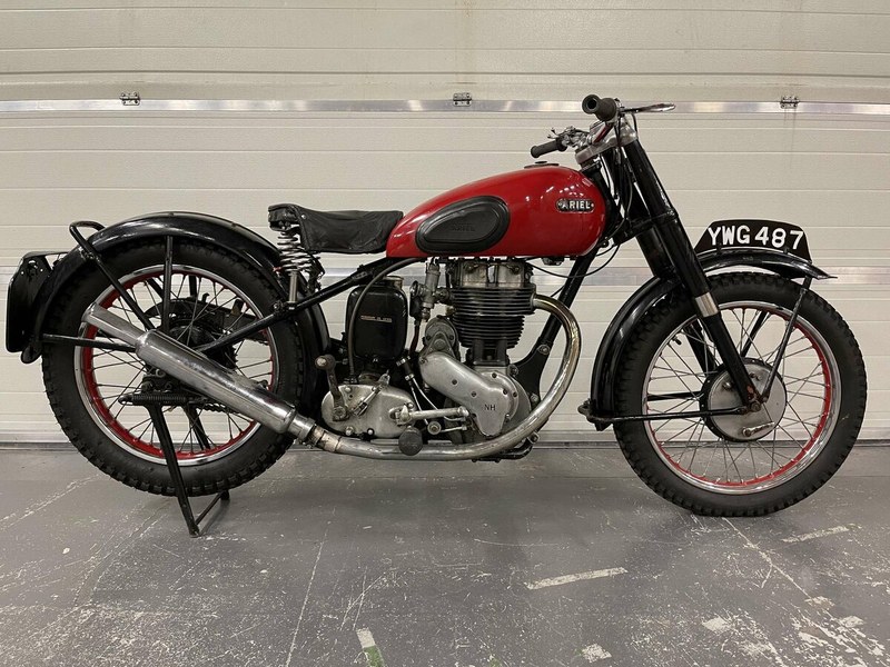 1948 Ariel NH350 Red Hunter 350cc