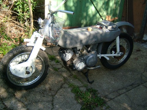 1964 Ariel Leader Motorcycles x2 for reassembly superb VENDUTO