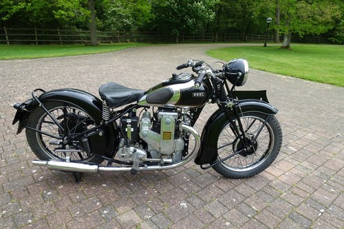 A rare Classic : Ariel 1935 Sq 4F 600cc X museum Piece For Sale