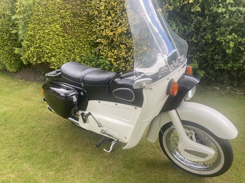 1962 Ariel Leader