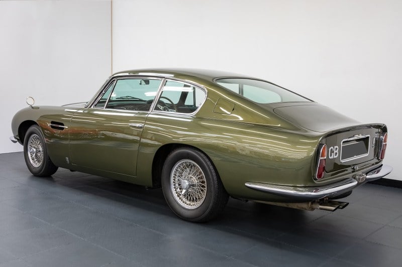 1967 Aston Martin DB6 - 4