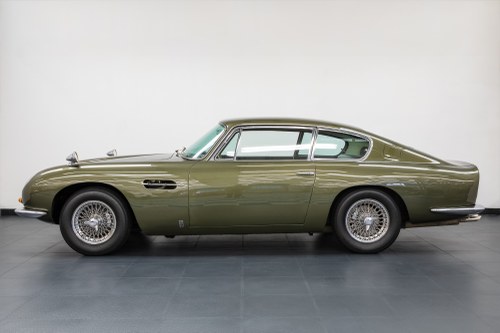 1967 Aston Martin DB6 - 8