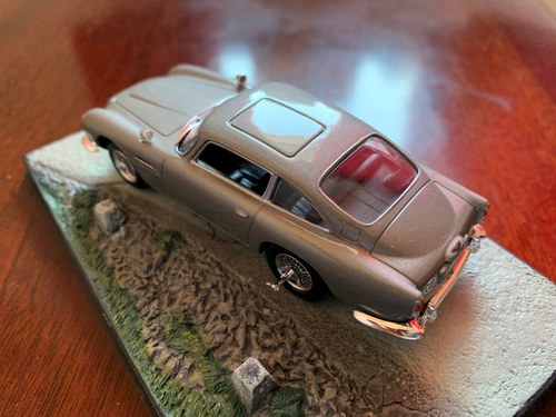 Collectors: Bond Model Display Car, Aston DB5 £ 20 For Sale