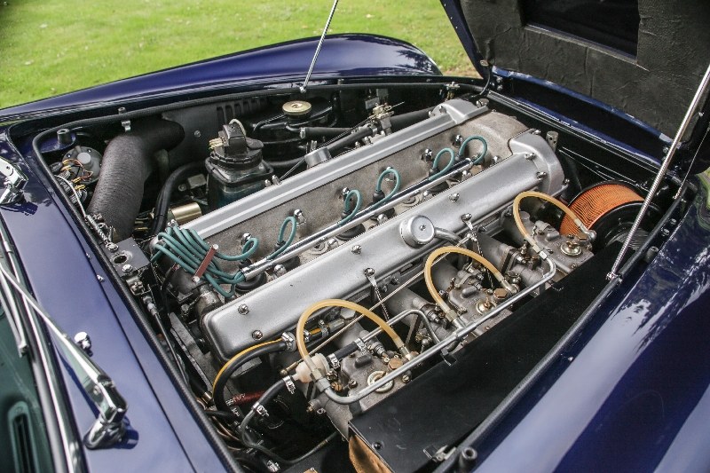 1966 Aston Martin DB6 - 7