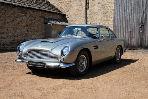 1965 A beautiful Aston Martin DB5, fully restored in Silver Birch For Sale