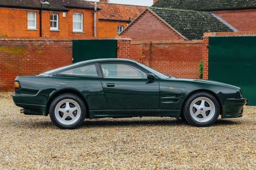 1990 Aston Martin Virage - 8