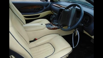 Aston Martin DB7 i6 Volante