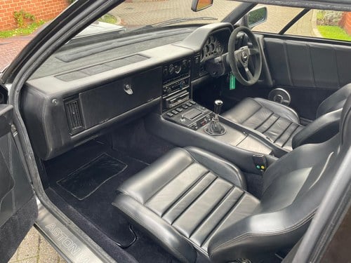 1986 Aston Martin V8 Vantage - 5