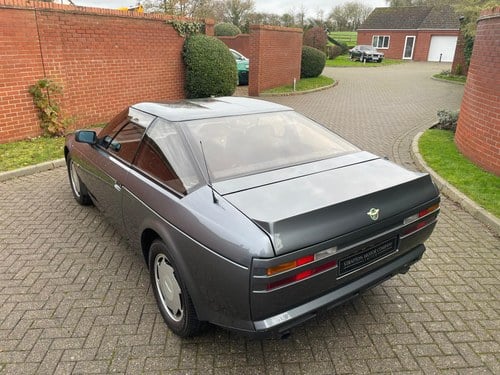 1986 Aston Martin V8 Vantage - 6