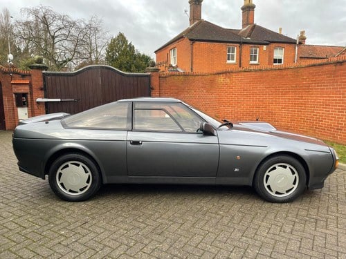 1986 Aston Martin V8 Vantage - 9