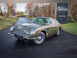 1971 Aston Martin DB6 MK 2 Vantage Sports Saloon For Sale (picture 1 of 12)