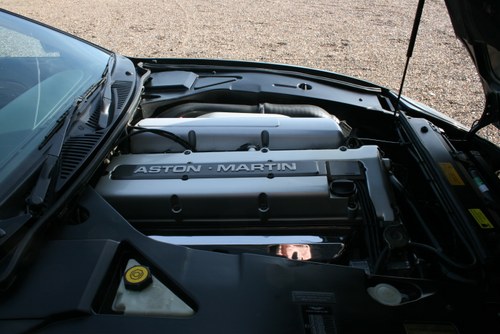 1999 Aston Martin DB7 - 9