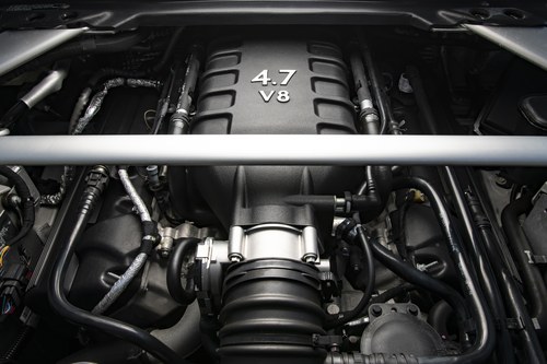 2017 Aston Martin V8 Vantage - 8