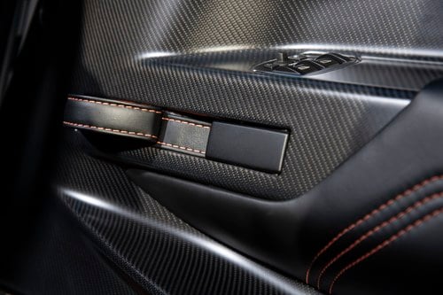 2017 Aston Martin V8 Vantage - 9
