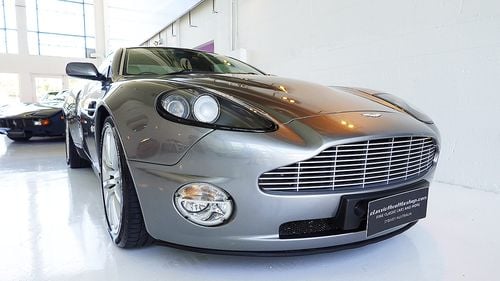 Picture of 2003 Stunning V12 Vantage, Tungsten Silver, only 5,900 kms - For Sale