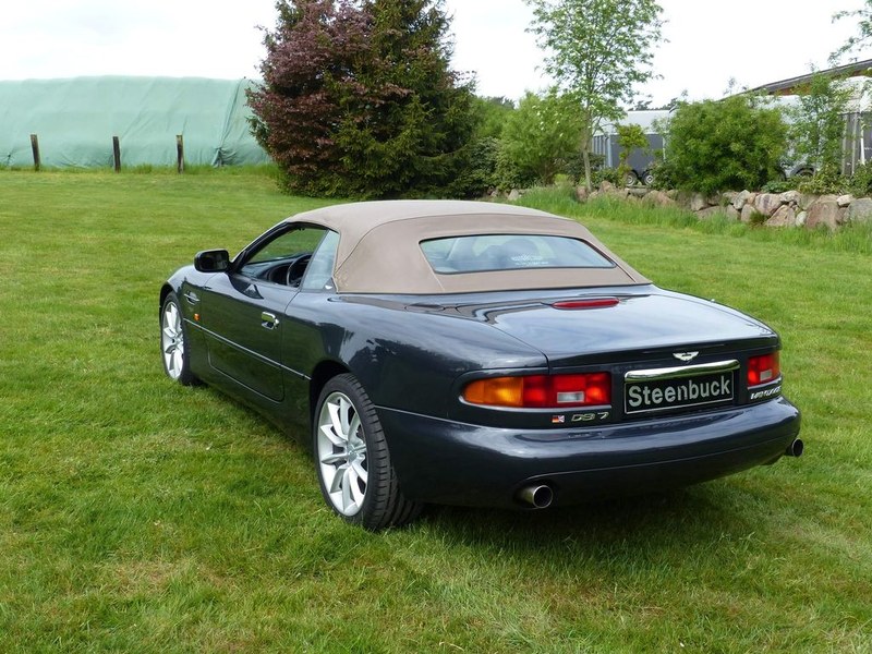 2001 Aston Martin DB7
