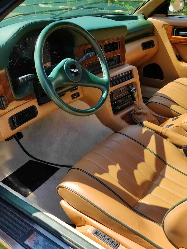 1991 Aston Martin Virage - 7