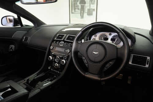 2012 Aston Martin Vantage - 3