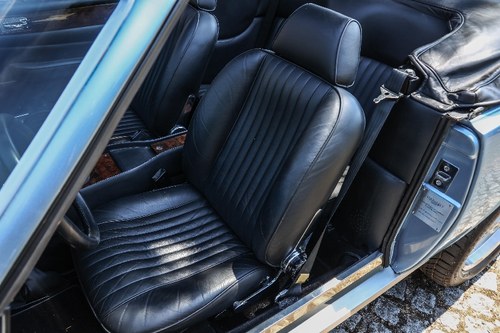 1986 Aston Martin V8 Volante - 8
