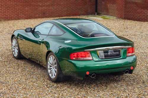 2001 Aston Martin Vanquish - 8