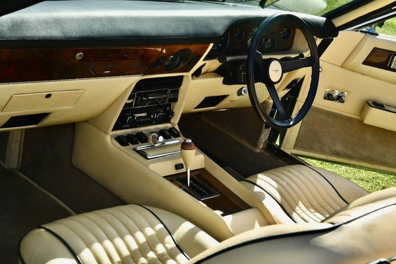1981 Aston Martin V8 Volante - 4